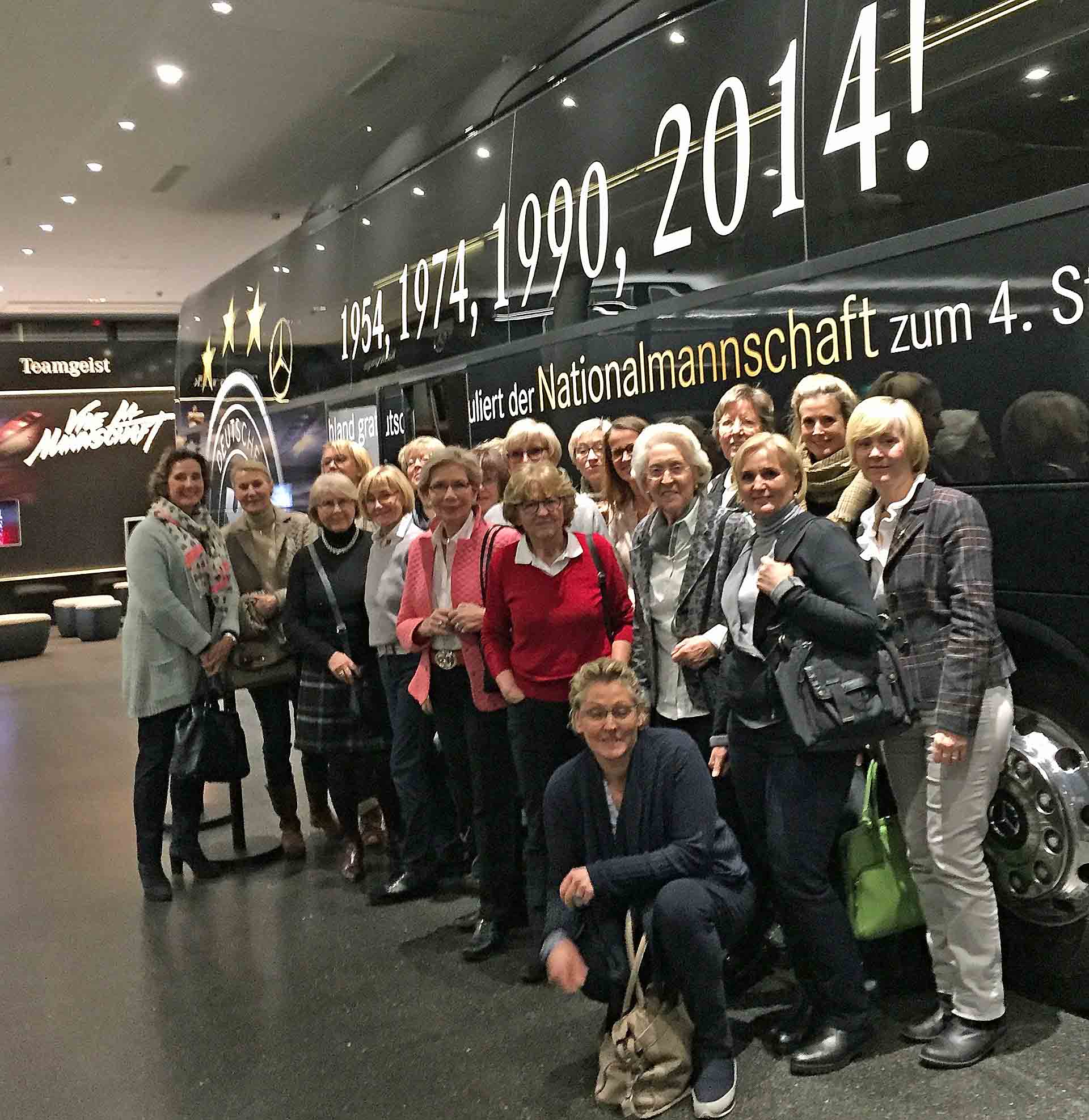 Golf-Ladies im Fußballmuseum