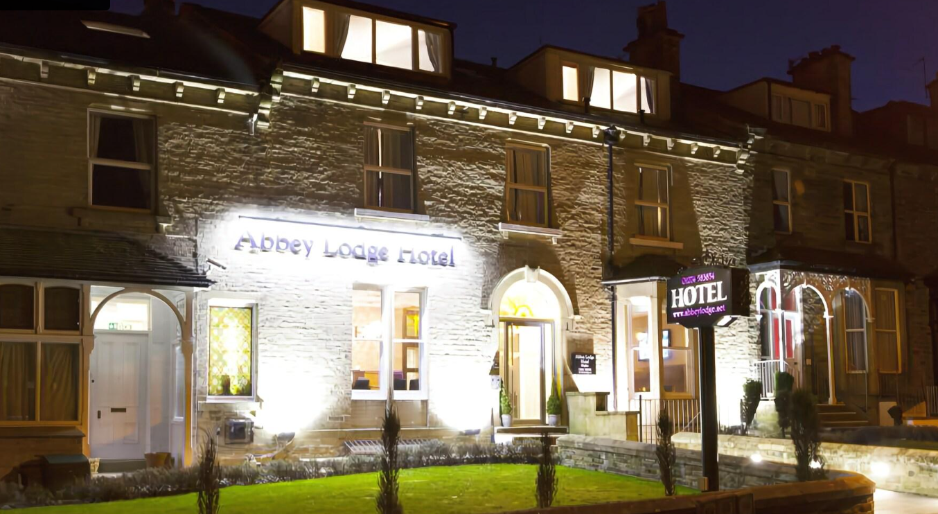 Hotel Aussenansicht Abbey Lodge Shipely