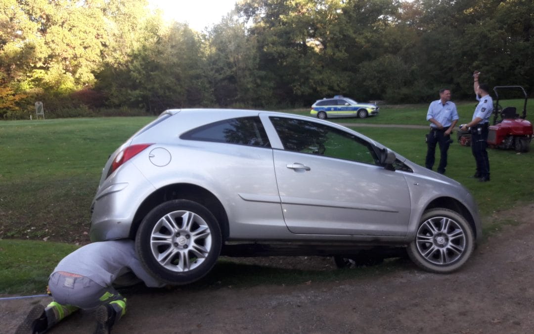 Polizeieinsatz mit Helikopter an der 7