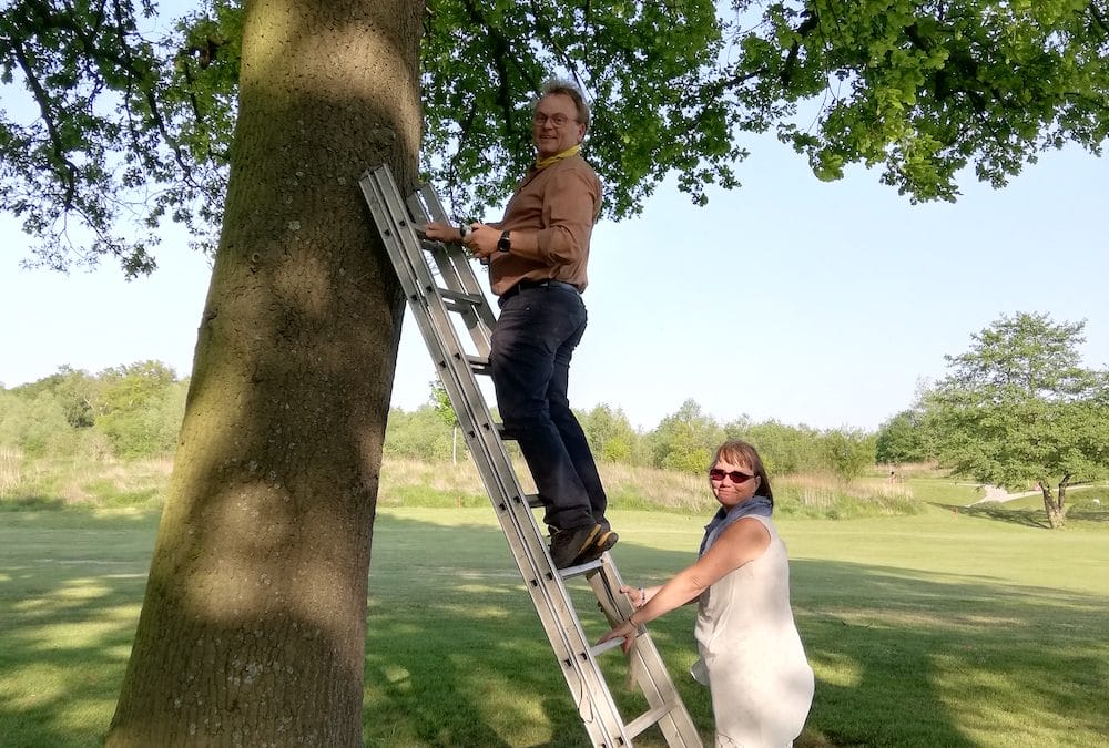 Firma Kappenhagen spendet Nistkästen