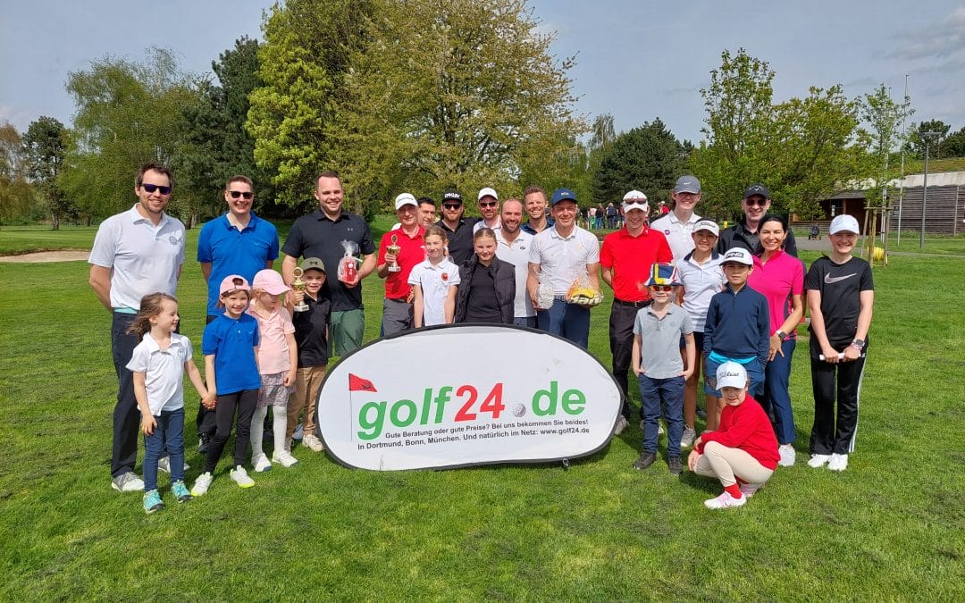 Jugend eröffnet die Saison bei strahlendem Sonnenschein