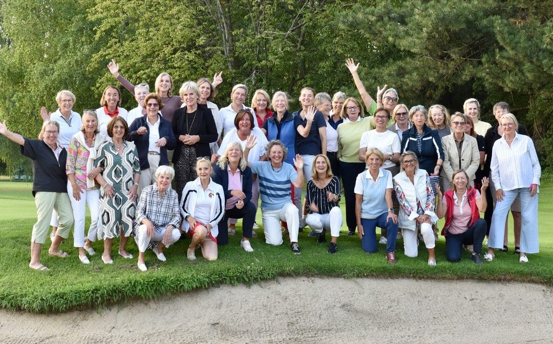 Das traditionelle  Damen  Freundschaftsspiel  mit  Rekordbeteiligung – 36 Damen
